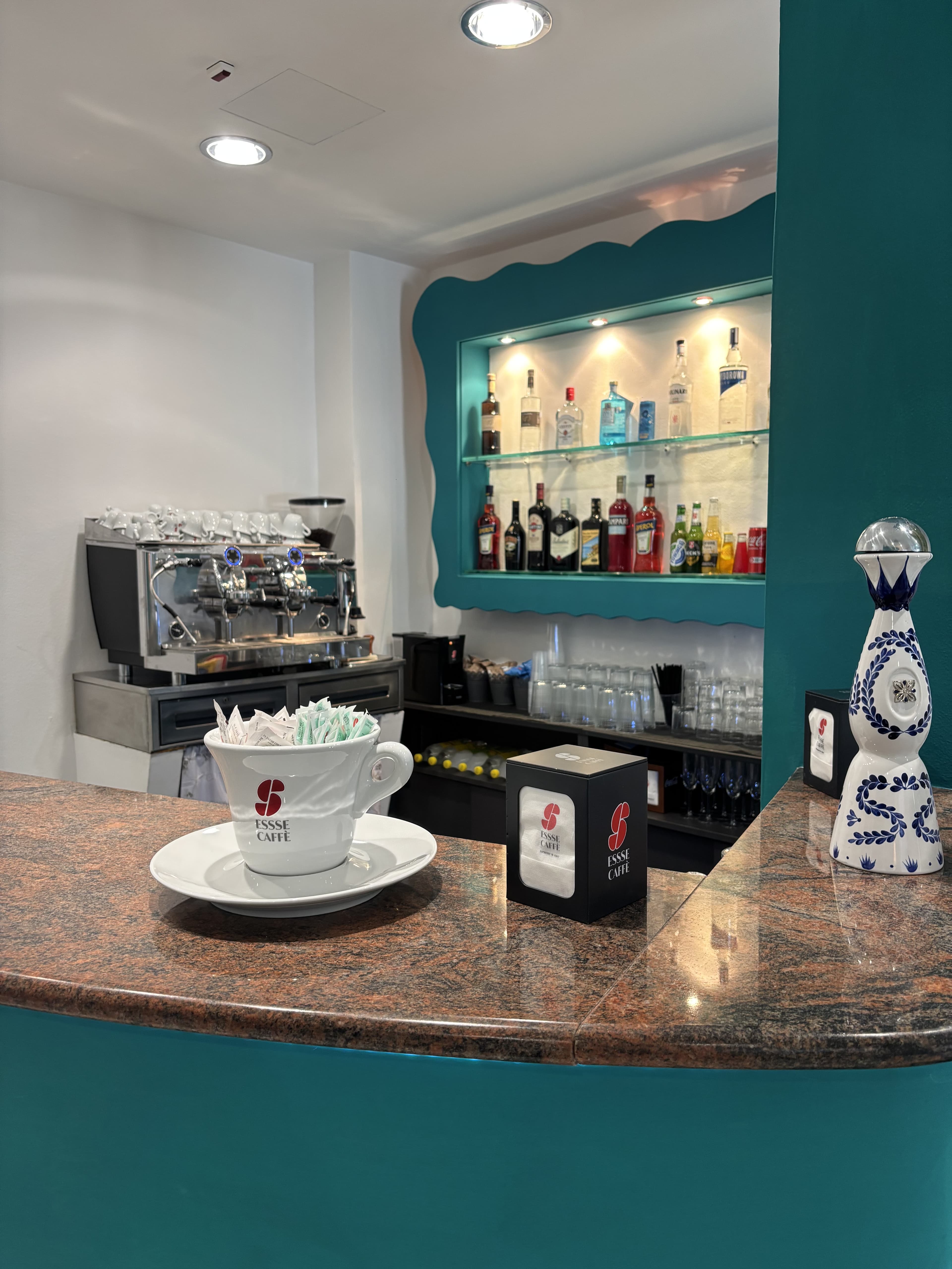 Bar — 3